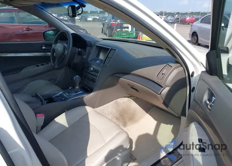 2015 Infiniti Q40 из США, поврежденный, VIN JN1CV6AR1FM522865